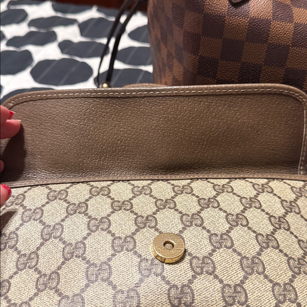 Gucci Tan and Brown Monogram Messenger Bag - Picture 8 of 12